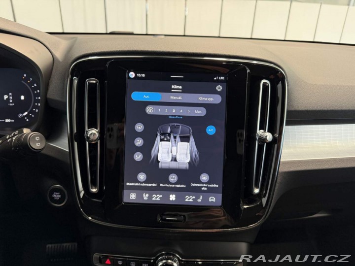 Volvo XC40 B3 2.0L 163 HP AT7 FWD CO 2026