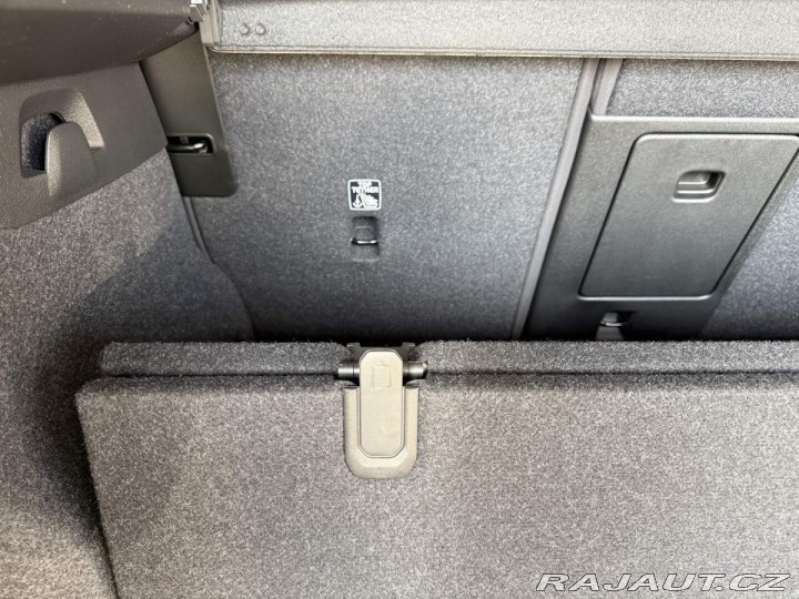 Volvo XC40 B3 2.0L 163 HP AT7 FWD CO 2026