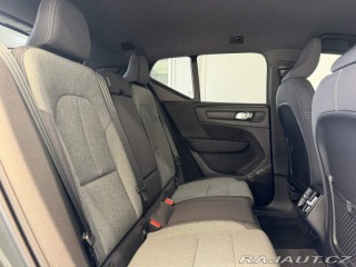 Volvo XC40 B3 2.0L 163 HP AT7 FWD CO 2026