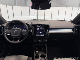 Volvo XC40 B3 2.0L 163 HP AT7 FWD CO 2026