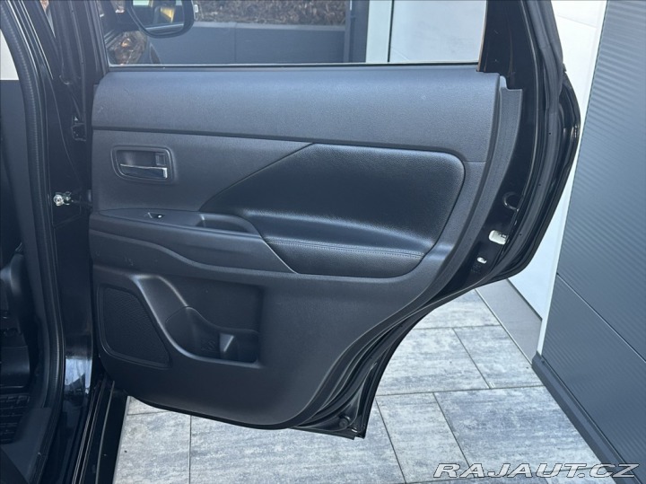 Mitsubishi Outlander 2,2 DI-D 150PS  Top-7 M/T 2017