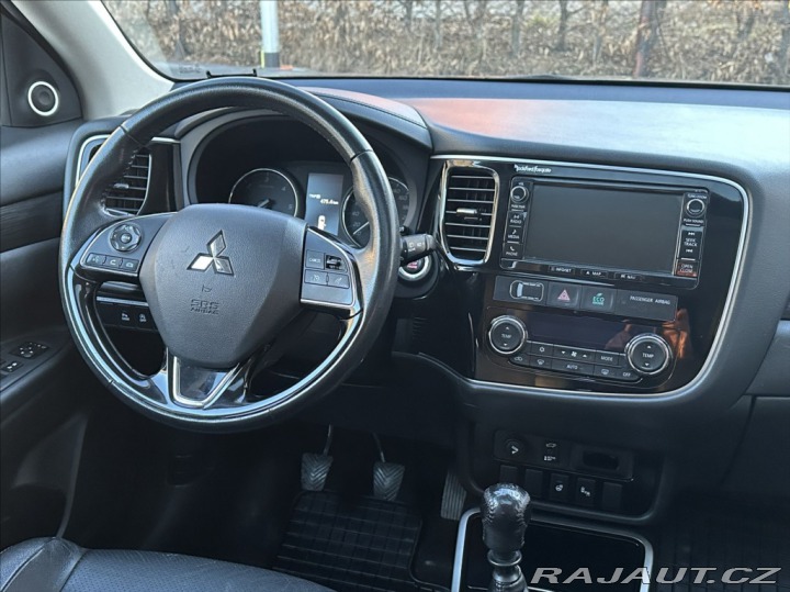 Mitsubishi Outlander 2,2 DI-D 150PS  Top-7 M/T 2017