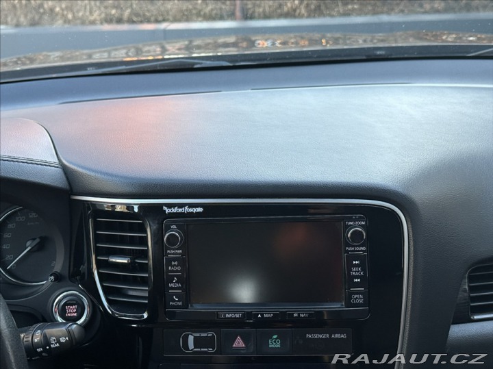 Mitsubishi Outlander 2,2 DI-D 150PS  Top-7 M/T 2017