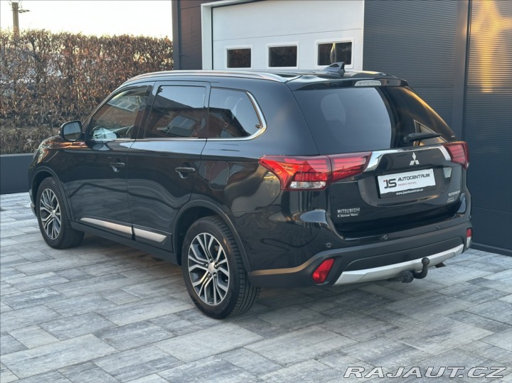 Mitsubishi Outlander 2,2 DI-D 150PS  Top-7 M/T 2017