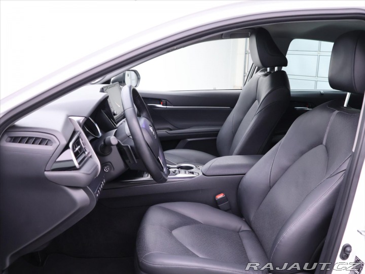 Toyota Camry 2,5 HB Executive CVT CZ D 2023