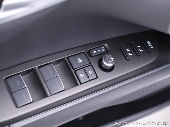 Toyota Camry 2,5 HB Executive CVT CZ D 2023