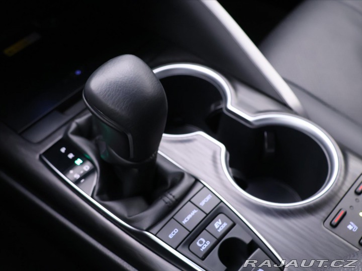 Toyota Camry 2,5 HB Executive CVT CZ D 2023