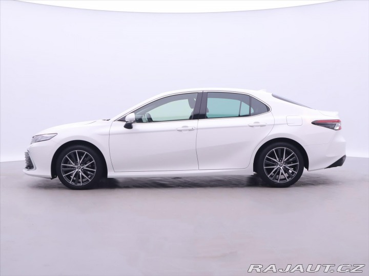 Toyota Camry 2,5 HB Executive CVT CZ D 2023