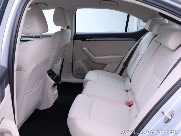 Škoda Superb 2,0 TDI 110 kW Style DSG 2022