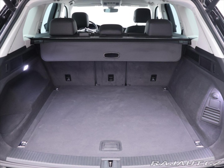 Volkswagen Touareg 3,0 TDI 170kW DSG 4M LED 2019