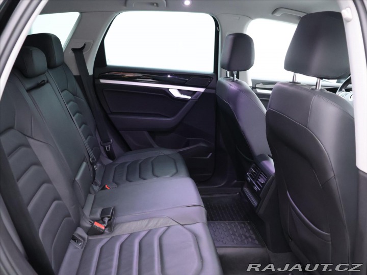 Volkswagen Touareg 3,0 TDI 170kW DSG 4M LED 2019