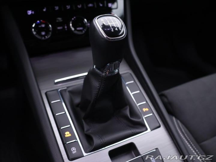 Škoda Superb 2,0 TDI Style CZ 1.Maj DP 2023