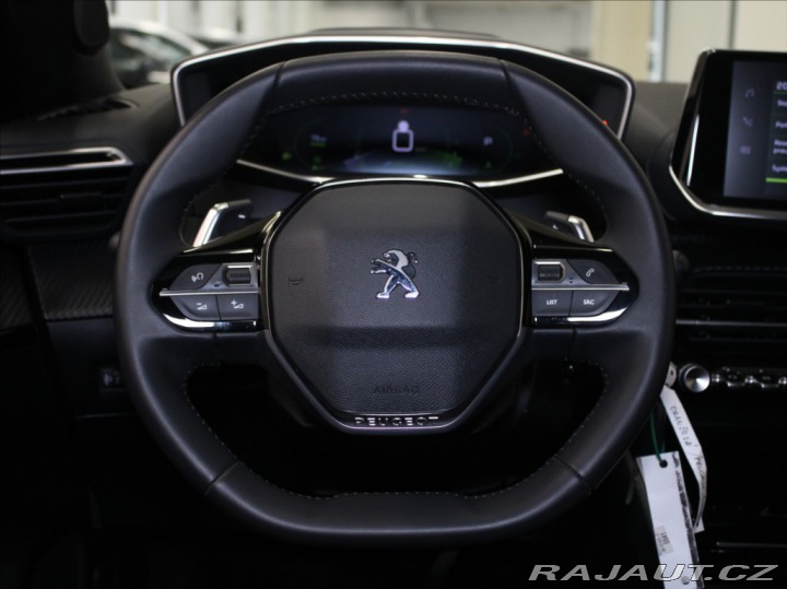 Peugeot 2008 1,2 PT 96kW AT Akční CENA 2023
