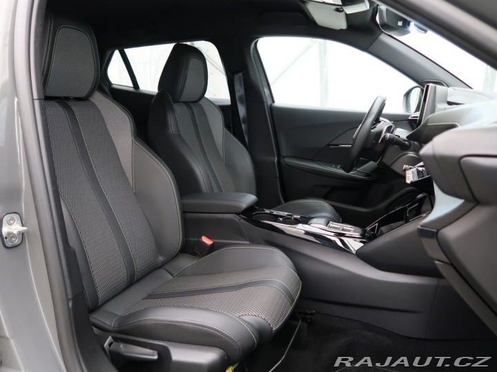 Peugeot 2008 1.2PureTech,96kW,GT,AT8 1800