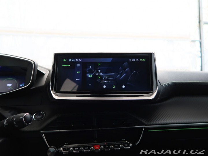 Peugeot 2008 1.2PureTech,96kW,GT,AT8 1800