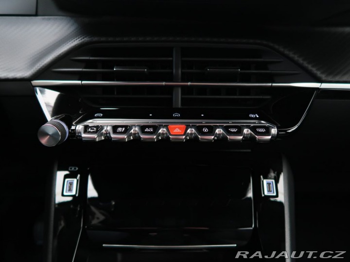 Peugeot 2008 1.2PureTech,74kW,ALLURE,M 1800