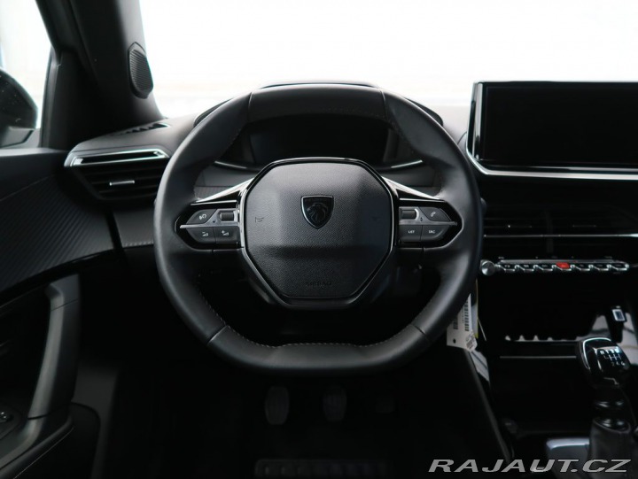 Peugeot 2008 1.2PureTech,74kW,ALLURE,M 1800