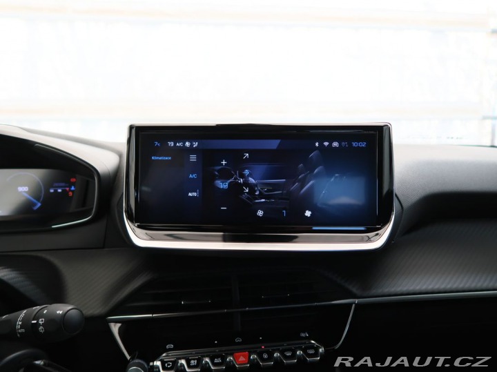 Peugeot 2008 1.2PureTech,74kW,ALLURE,M 1800