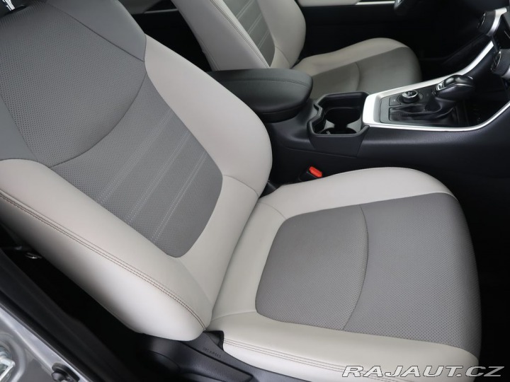 Toyota RAV4 2.5Hybrid,4x4,CZ,Executiv 2019
