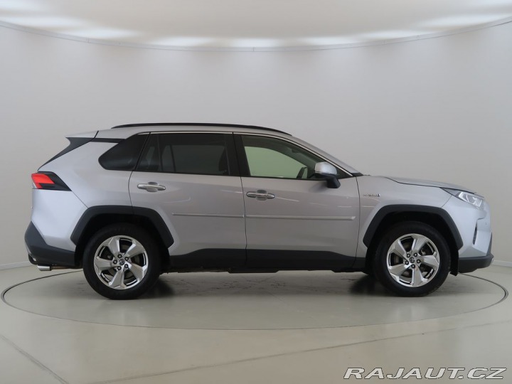 Toyota RAV4 2.5Hybrid,4x4,CZ,Executiv 2019