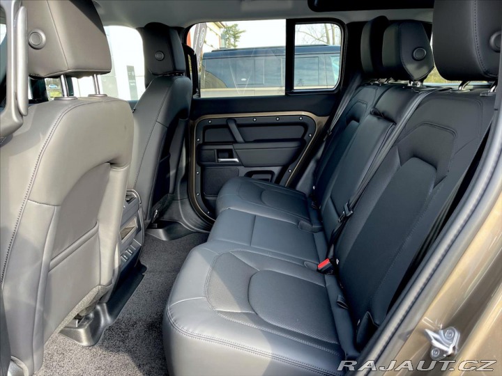 Land Rover Defender 3,0 110 X-Dynamic SE D250 2025