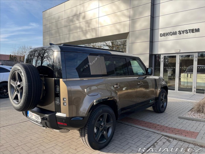 Land Rover Defender 3,0 110 X-Dynamic SE D250 2025