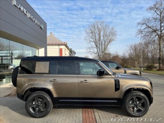 Land Rover Defender 3,0 X-Dynamic SE D250 AWD 2025