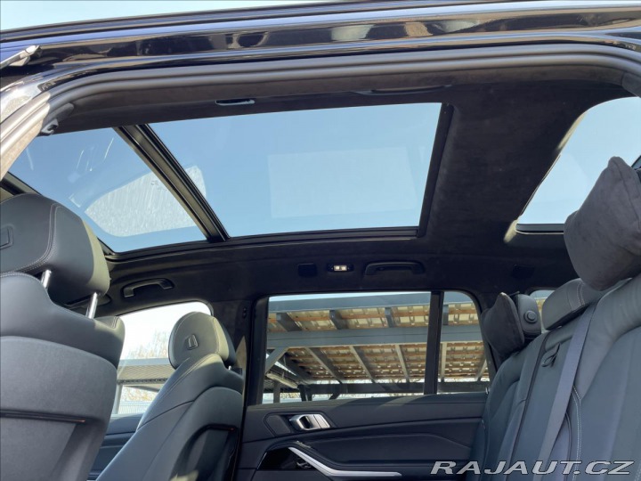 BMW X7 3,0 d M-Paket*Panorama*So 2020