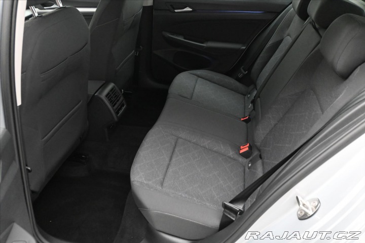 Volkswagen Golf 2,0 TDI 85 kW Life ACC Zá 2022