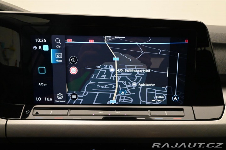 Volkswagen Golf 2,0 TDI 85 kW Life ACC Zá 2022