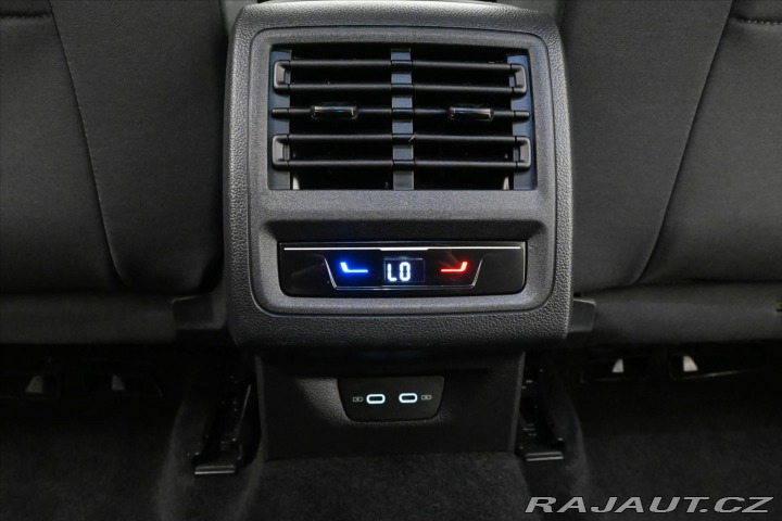 Volkswagen Golf 2,0 TDI 85 kW Life ACC Zá 2022