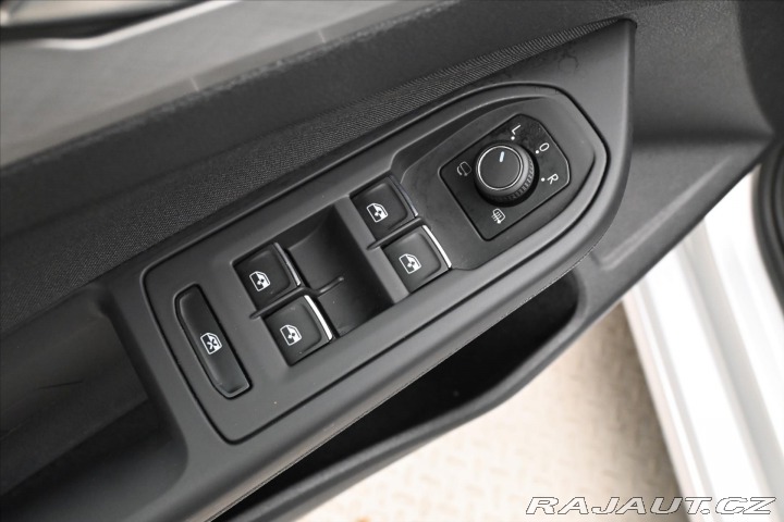 Volkswagen Golf 2,0 TDI 85 kW Life ACC Zá 2022