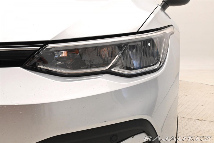 Volkswagen Golf 2,0 TDI 85 kW Life ACC Zá 2022