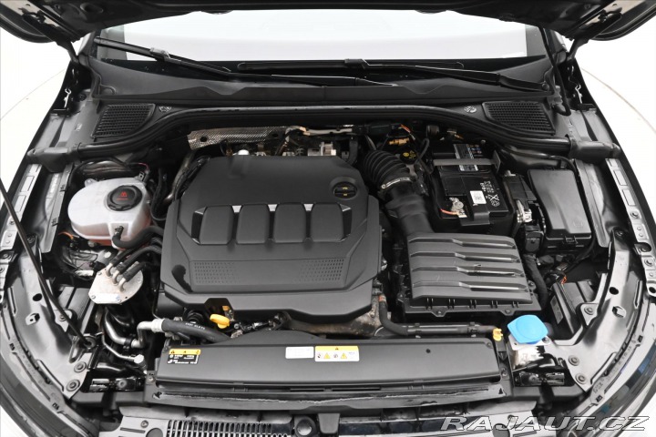 Volkswagen Golf 2,0 TDI 85 kW Life ACC Zá 2022