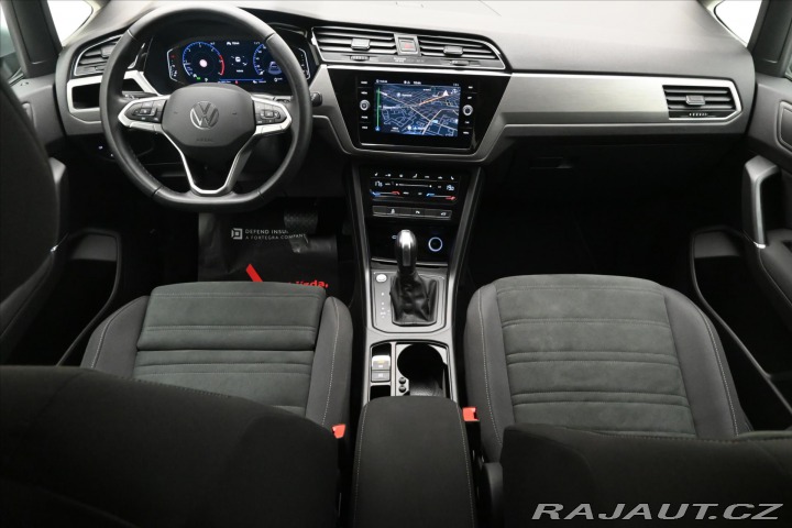 Volkswagen Touran 2,0 TDI 110KW DSG 7 MÍST 2023