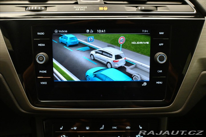 Volkswagen Touran 2,0 TDI 110KW DSG 7 MÍST 2023