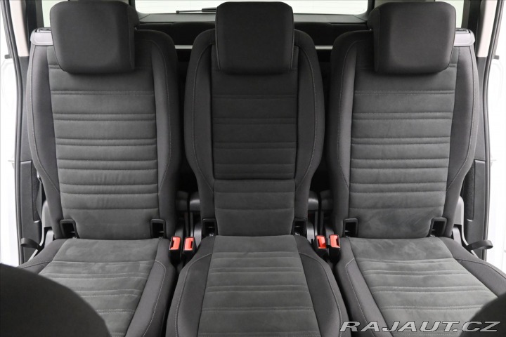 Volkswagen Touran 2,0 TDI 110KW DSG 7 MÍST 2023