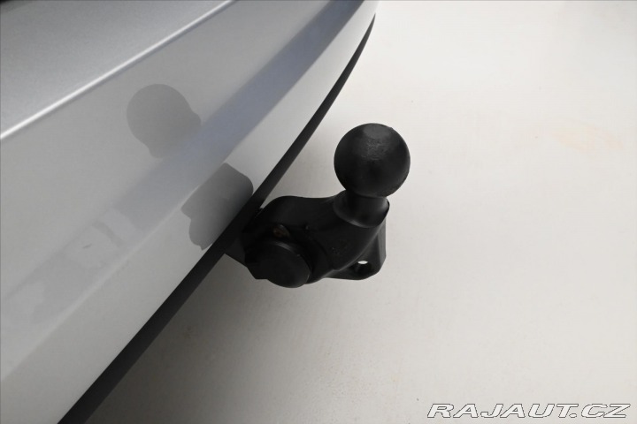 Volkswagen Touran 2,0 TDI 110KW DSG 7 MÍST 2023