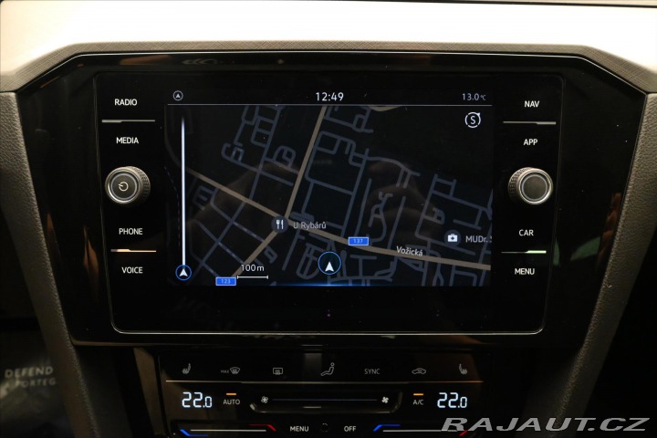 Volkswagen Passat 2,0 TDI 110 KW DSG BUSINE 2022