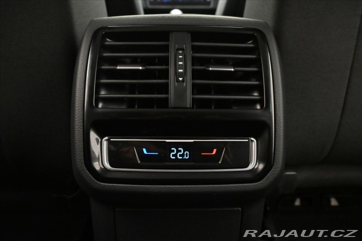 Volkswagen Passat 2,0 TDI 110 KW DSG BUSINE 2022