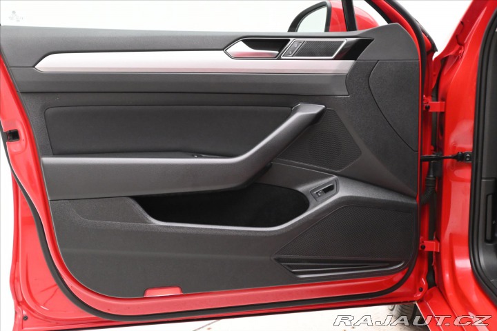 Volkswagen Passat 2,0 TDI 110 KW DSG BUSINE 2022