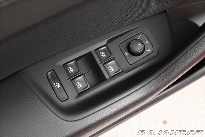 Volkswagen Passat 2,0 TDI 110 KW DSG BUSINE 2022