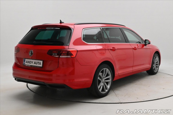 Volkswagen Passat 2,0 TDI 110 KW DSG BUSINE 2022