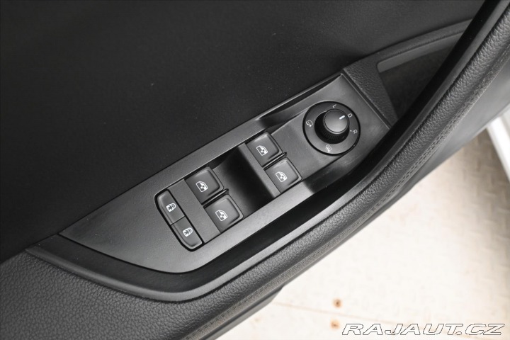 Škoda Superb 2,0 TDI 110 kW Style Záru 2022