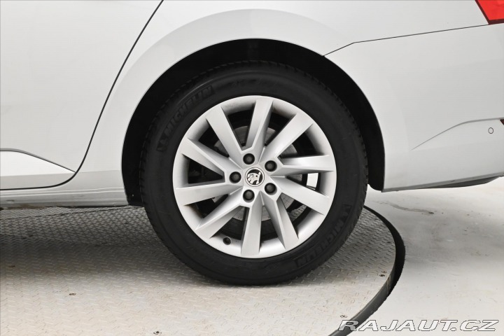 Škoda Superb 2,0 TDI 110 kW Style Záru 2022