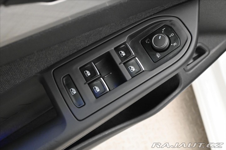 Volkswagen Golf 2,0 TDI 110kW DSG Life Zá 2022