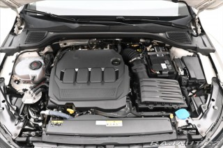 Volkswagen Golf 2,0 TDI 110kW DSG Life Zá 2022