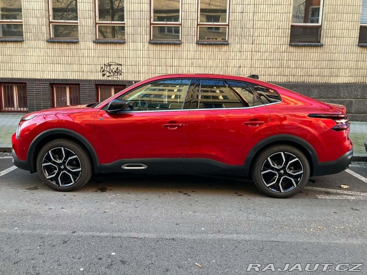 Citroën Ostatní modely ë-C4 X SHINE100kW/136 2023