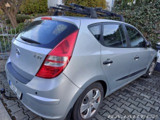Hyundai i30 1,4   garážovaný, neboura 2010