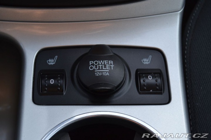 Ford Grand C-MAX 1.6i 16V 92kW Titanium 2011